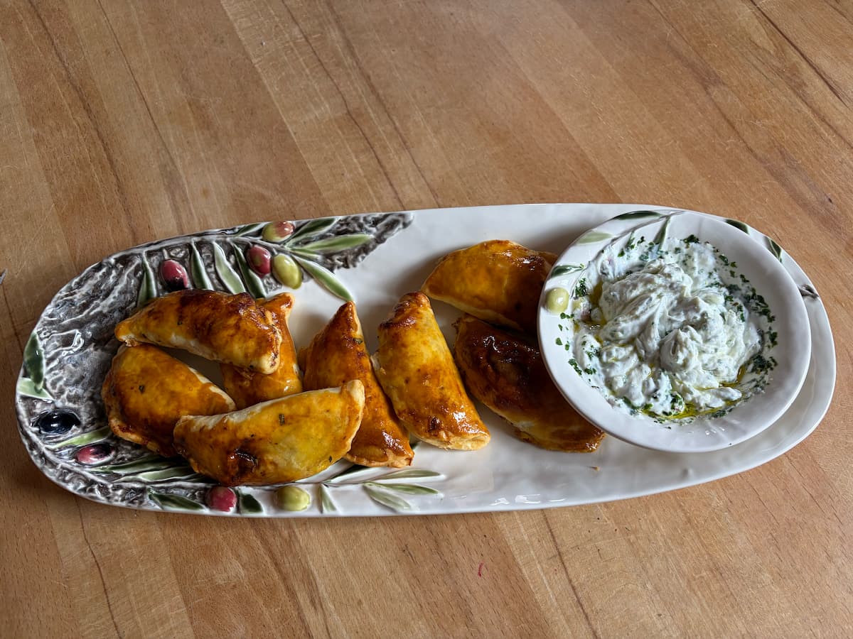Empanadas mit scharfen Sardinen Hot-Fish