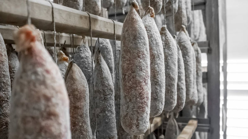 Det hvide lag på pølsen: ikke en fejl, men et godt tegn