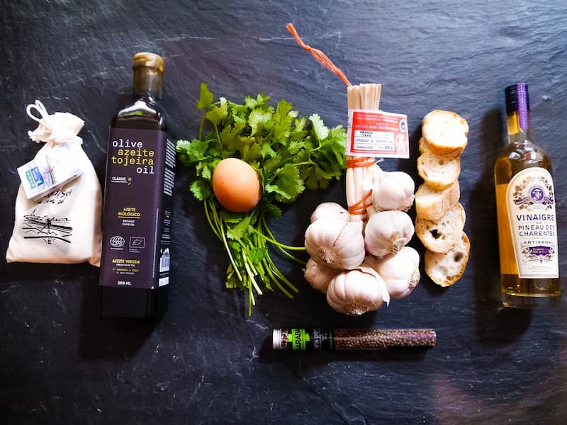 Sopa Alentejana (Brot-Knoblauch-Suppe aus dem Alentejo) - Maître Philippe & Filles